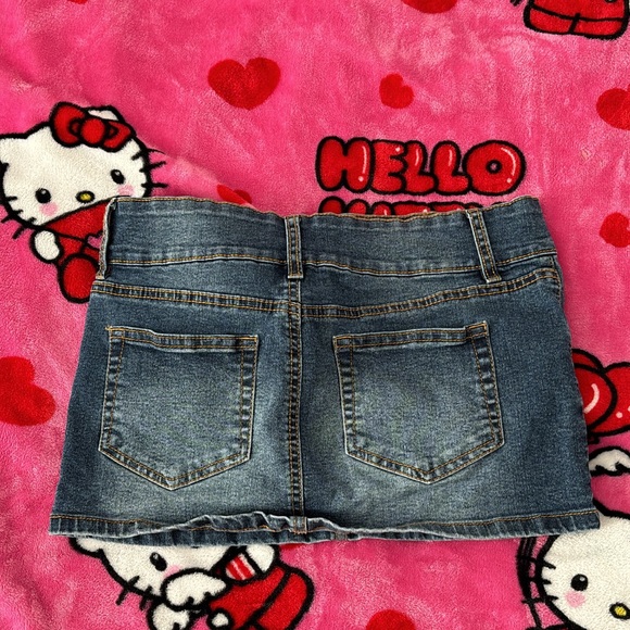 Denim mini skirt - Picture 2 of 2